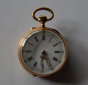 18K Beautiful Gold Watch