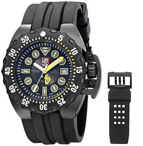 Luminox Men's 1526 Scott Cassell Specials Analog Display Swiss Automatic Black W