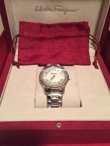 Salvatore Ferragamo Men's FQ1940015 Lungarno Analog Display Quartz Silver Watch