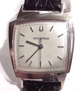 Vintage BULOVA ACCUTRON 214 Men's Wrist Watch 14 K Gold TV Case + Original Box