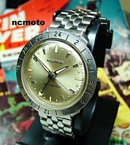 Vintage 1967 BULOVA ACCUTRON ASTRONAUT box and manual + extras