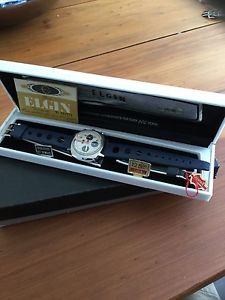 Vintage chronograph Elgin valjoux 7736 NOS Racing Panda Dial