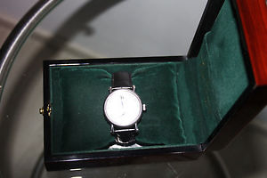 Chronoswiss Delphis Edelstahl revidiert mit neuem Krokoarmband