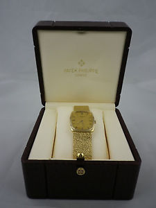 PATEK PHILIPPPE 18K SOLID GOLD BRACELET WATCH.