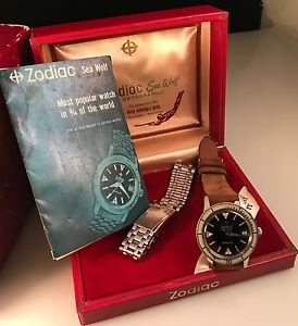 VINTAGE ZODIAC SEA WOLF AUTOMATIC DIVER WITH BOX PAPERS AND STEEL BRACELET