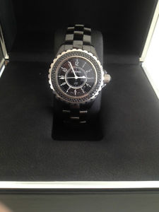 Chanel J12 Black Ceramic e diamanti scatola e garanzia originali ref H0941