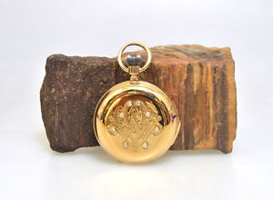 Goldene Sprundeckel-Taschenuhr mit einem Repetition-Schlagwerk und Diamanten