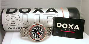 DOXA SUB900Ti Sharkhunter Automatic Men's Black Dial Titanium Watch Box & Card