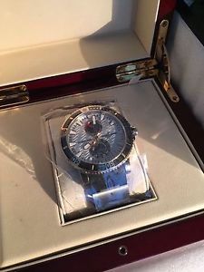 Ulysse Nardin Maxi Marine Titanium and 18kt Rose Gold < Limited White Face >