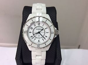 NEW CHANEL Ref. H0968 J12 White Ceramic 33mm Quartz Ladies Watch