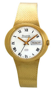 18K Yellow Gold Bulova Accuquartz Day/Date Oval Wrist Watch