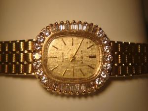 Ladys Geneve Watch 14k Yellow Gold w/ Diamond Bezzle #10-8160