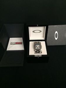 Oakley Diamond Minute Machine Watch With Box