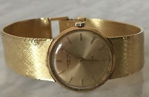 UNIVERSAL GENEVE DAMEN ARMBANDUHR MASSIV GOLD 18 K / 750 VINTAGE 60ER JAHRE