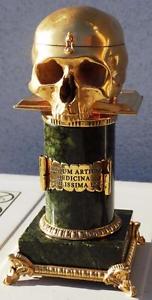 MUSEUM gild bronze C.Perret Verge Fusee Doctors Skull "Memento Mori" desk watch