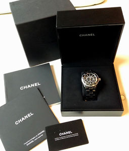 CHANEL J12 Diamants 38mm - Montre Femme ou Homme