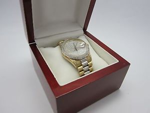 14K SOLID GOLD GENEVE MEN'S AUTOMATIC DRESS WATCH DAMOND FACE, BEZEL AND BAND