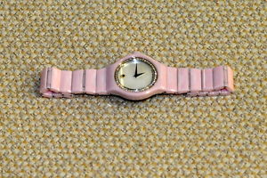 movado ladies pink full ceramic diamonds and mother of pearl dial 07.3.23.1022 s