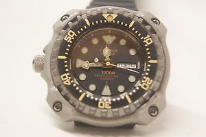 vintage CITIZEN 1300m PROFESSIONAL diver's watch TUNA TITANIUM RARE DIVER 1000m