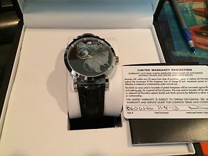 Movado Automatic Limited Edition North America Planisphere NIB Red Label 0606566