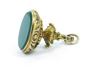 ANTIQUE WATCH FOB WITH GREEN STONE BOTTOM IN 9KT YELLOW GOLD