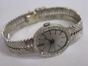 Montre joaillerie en platine et diamants Vintage platinium diamonds watch 1960