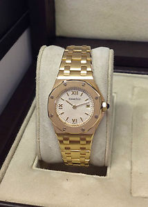 Audemars Piguet Royal Oak Quartz Ladies 28mm - 18ct Yellow Gold- Box & Paperwork