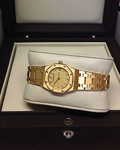 Audemars Piguet Royal Oak Quartz Ladies 25mm - 18ct Yellow Gold- Box & Paperwork
