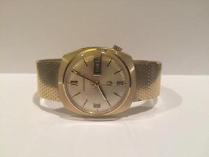 Minty 1968 Bulova Accutron on bracelet - SOLID 14K gold!!