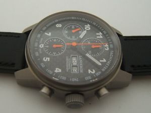 CHRONOGRAPHE LANDERON BOITIER EN TITANE MOUVEMENT AUTOMATIQUE VALJOUX 7750