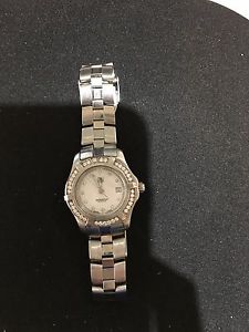 Women's Diamond Bezel Tag Hue
