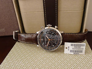 44mm BAUME et MERCIER Capeland Automatic Chronograph Date Black Face Gold Hands