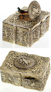 A RARE, FRANCE DECORATIVE SINGING BIRD BOX, SECOND HALF OF THE 19th CENTURY