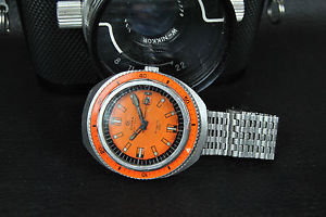 vintage diver watch CYMA DIVINGSTAR 1500 rotating bezel Compressor case