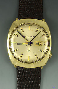 FINE BULOVA 14K GOLD ACCUTRON AUTO MENS WRIST WATCH