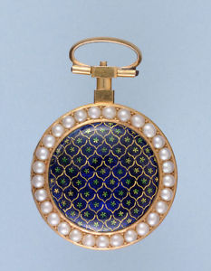 Pearl Set Gold and Enamel Verge