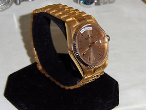 CROTON SOLID 18K ROSE GOLD  APROX. 20 GRAMS ALSO HAVE ONE IN LADIES TO MATCH