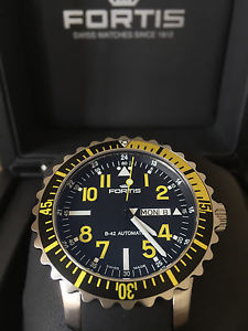FORTIS B-42 Marinemaster Yellow Day / Date  Rubberband, Art. Nr. 670.24.14 K Neu