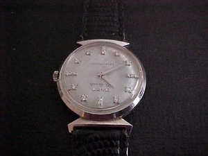 14KT. WHITE GOLD BULOVA 30 JEWELS SELF WINDING WATCH