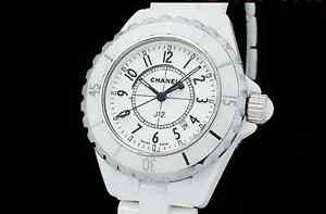 Auth CHANEL J12 H0968 White Ceramic Quartz Lady's Watch(S A2824)