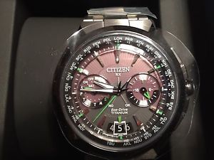 NEU! Citizen Eco-Drive CC1084-55E Satellite Herrenuhr Titanuhr Satellitenuhr