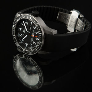 NEU - FORTIS B-42 OFFICIAL COSMONAUTS DAY-DATE 647.27.11K TITAN UVP: 1740,- €