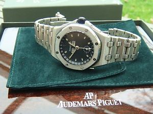 Serviced Mens Late 90's Audemars Piguet Offshore Triple Calendar (Ref: ST 25807)