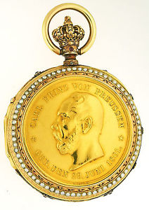 Deutsche Uhren Fabrikation, Glashutte:18k YG, Pearl-set, fitted medallion c.1881
