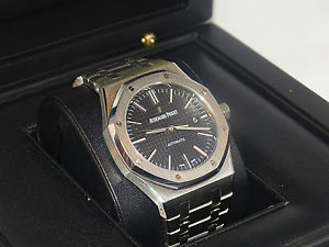 Audemars Piguet Royal Oak 15400ST Just Serviced (2 Years AP Warranty)