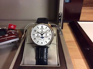 MONTRE  FRÉDÉRIQUE CONSTANT  RUNABOUT  RIVA. Phases De Lune Auto  Jour Date Mois