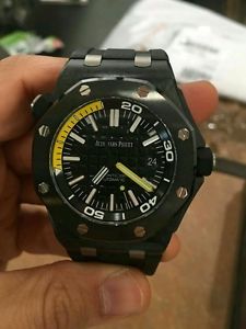 AUTHENTIC - Audemars Piguet Royal Oak Offshore Diver CARBON