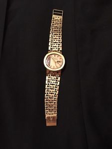 Bulova Accuquartz 18k Yellow Gold Date Day Vintage Watch