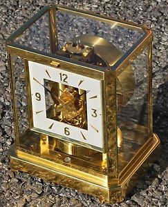 Rara versione orologio da mobile ATMOS LeCoultre anni '70 con quadrante quadrato