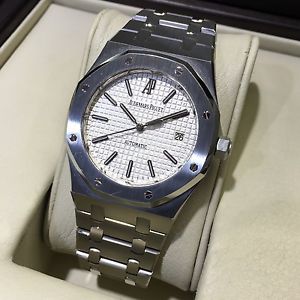 Audemars Piguet Royal Oak White Dial 15300ST.OO.1220ST.01 Mint! Complete!